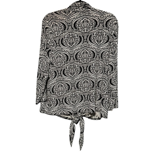Travelers by Chicos Lightweight Slinky Medallion Black White Print Open Cardigan - Picture 3 of 8